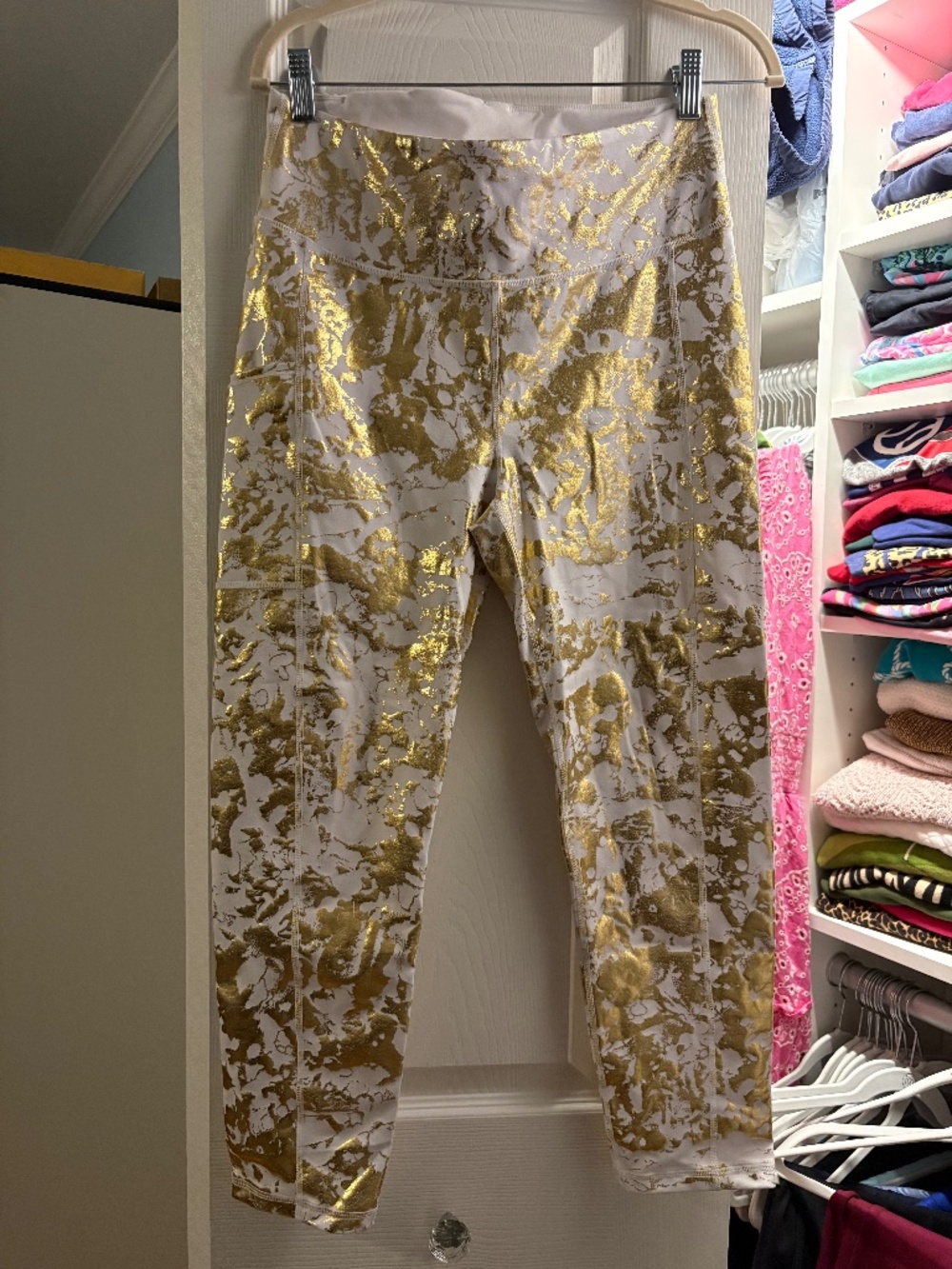 L Luxletic Lilly Pulitzer gold white leggings